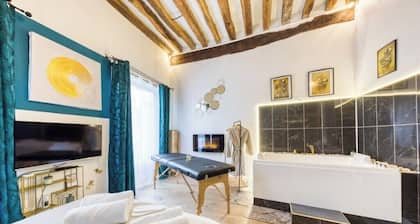 Suite bien ĂȘtre - jacuzzi et sauna / love room SPA