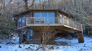 Exterior - Slopesider 27 • Cozy Cabin • Walk to Skiing (Sugar Mountain)