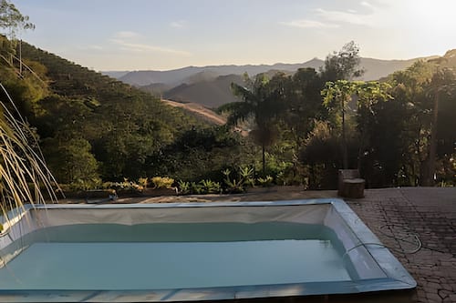 Casa, vista para o jardim | Hidromassagem externa