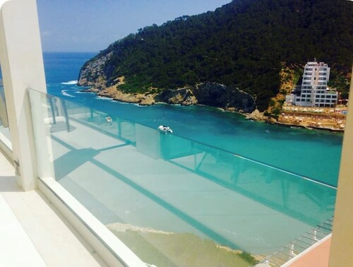 Ibiza Beach penthouse studio breathtaking seaviews 8mn walkto Beach