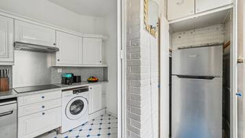 City Apartment, 1 Double Bed with Sofa bed, Non Smoking | Private kitchen | Espresso maker, coffee/tea maker, electric kettle, high chair