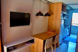 Interior - Charming 1-bedroom apartment steps to the Beach Jaguaruna with AC (Jaguaruna)