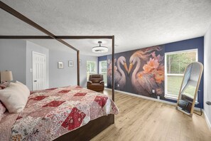Iron/ironing board, travel crib, WiFi, bed sheets