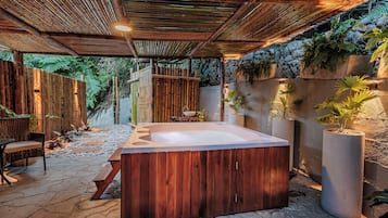 Couples treatment rooms, hot tub, hydrotherapy, hot stone massages