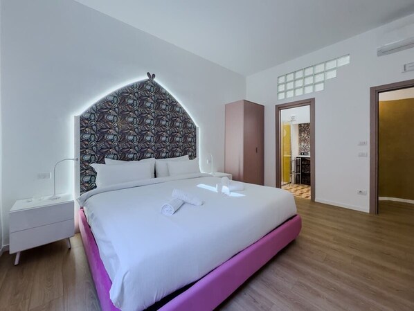 3 室のベッドルーム、WiFi、ベッドシーツ