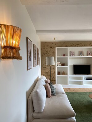 House | Living room | Fireplace - Beautiful Villa With Wellness Views (Sainte-Cecile)