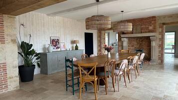 House | Tempat makan