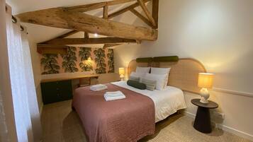 House | 6 bilik tidur, dilengkapkan perabot secara berasingan