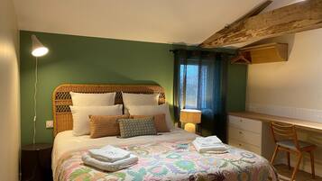 House | 6 bilik tidur, dilengkapkan perabot secara berasingan