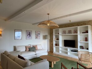 Living room - Beautiful Villa With Indoor Pool (Sainte-Cecile)