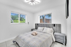 2 soverom, strykejern/-brett, wi-fi og sengetøy