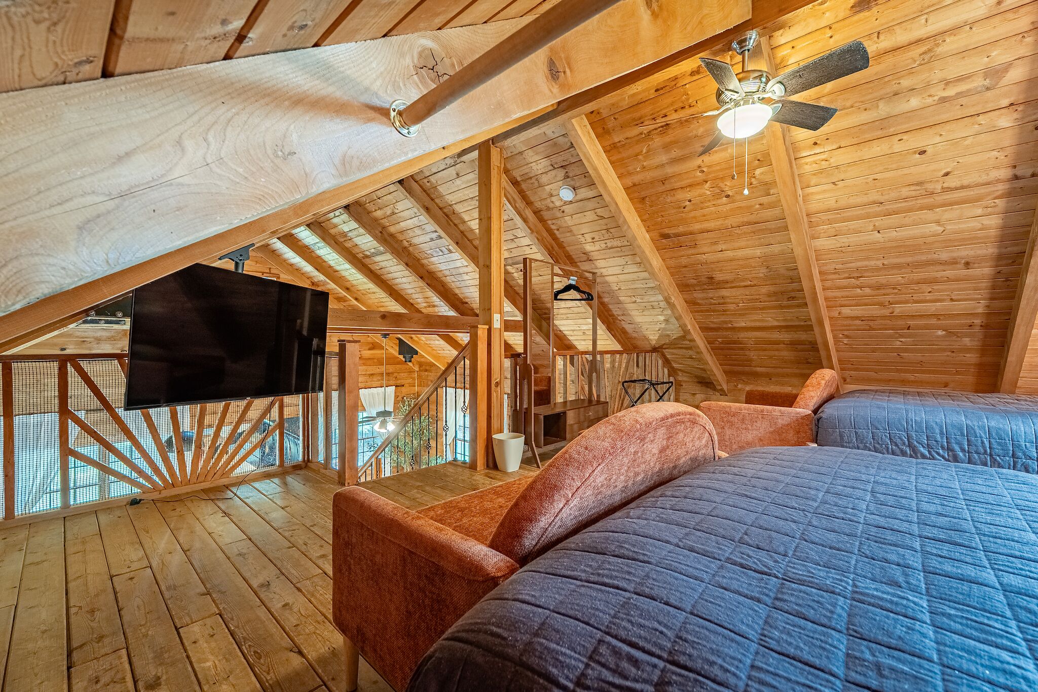 3 bedrooms, desk, iron/ironing board, travel crib