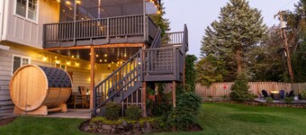 9 Bedroom, Hot Tub, Sauna, Patios, Golf, Game Room, Professionally Designed Home