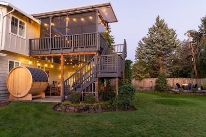 9 Bedroom, Hot Tub, Sauna, Patios, Golf, Game Room, Professionally Designed Home