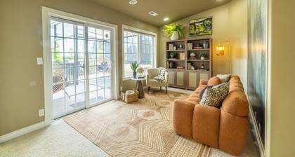 9 Bedroom, Hot Tub, Sauna, Patios, Golf, Game Room, Professionally Designed Home