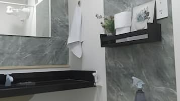 Quarto clássico | Banheiro