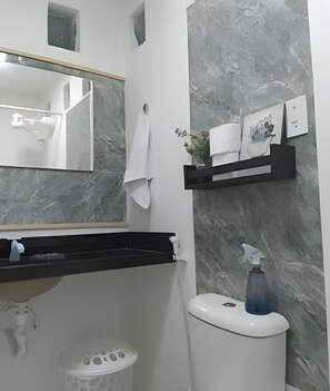 Classic Room | Bathroom - Oceana Suites Pousada Meireles (Fortaleza)