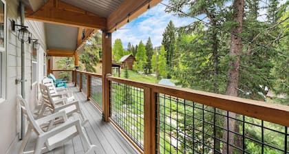 Silver Fork Chalet - Hot Tub & 18+ Beds