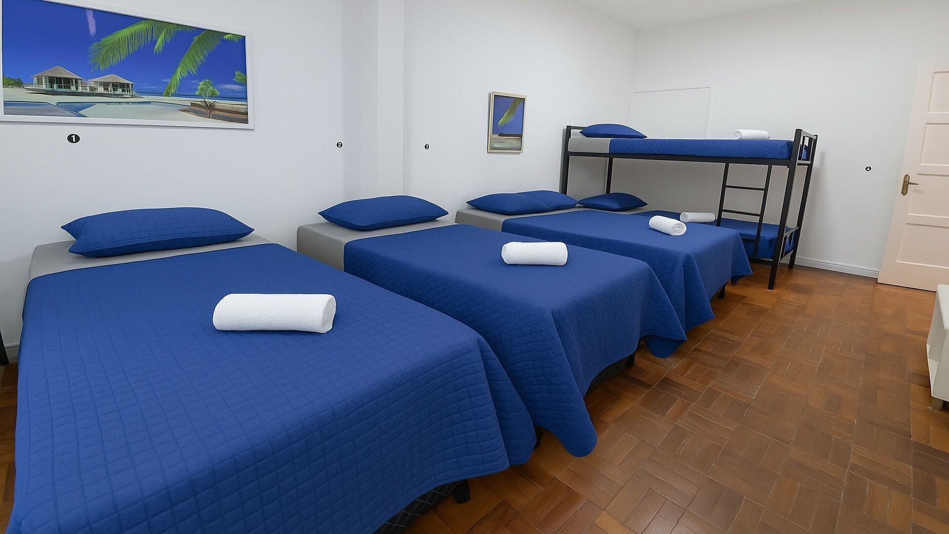 四人房 | 防过敏的被褥、遮光窗帘、熨斗/熨板、免费 WiFi