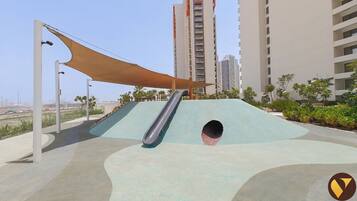 Children’s play area – outdoor