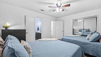 2 bedrooms, travel cot, free WiFi, bed sheets