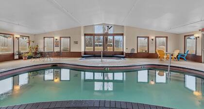 Nisswa Hotel – King Jacuzzi & Kitchenette #202