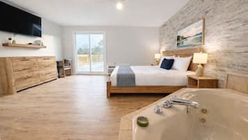 1 bedroom, desk, iron/ironing board, WiFi