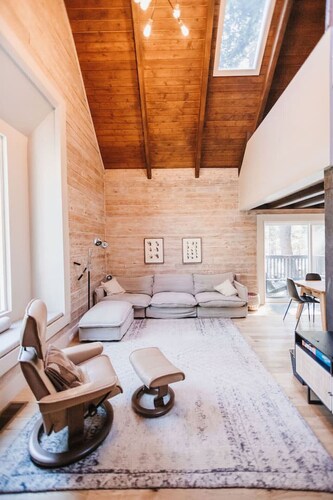 Mountain Escape • Winter Hideaway • Snow Valley