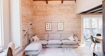 Mountain Escape âą Winter Hideaway âą Snow Valley