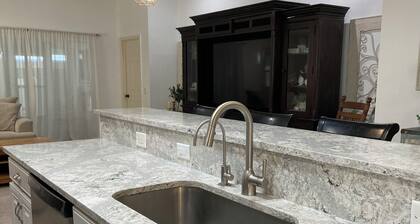 Charming 3-bedroom house in delightful Downtown Punta Gorda with AC