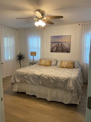 3 bedrooms, desk, iron/ironing board, free WiFi - Charming 3-bedroom house in delightful Downtown Punta Gorda with AC (Punta Gorda)