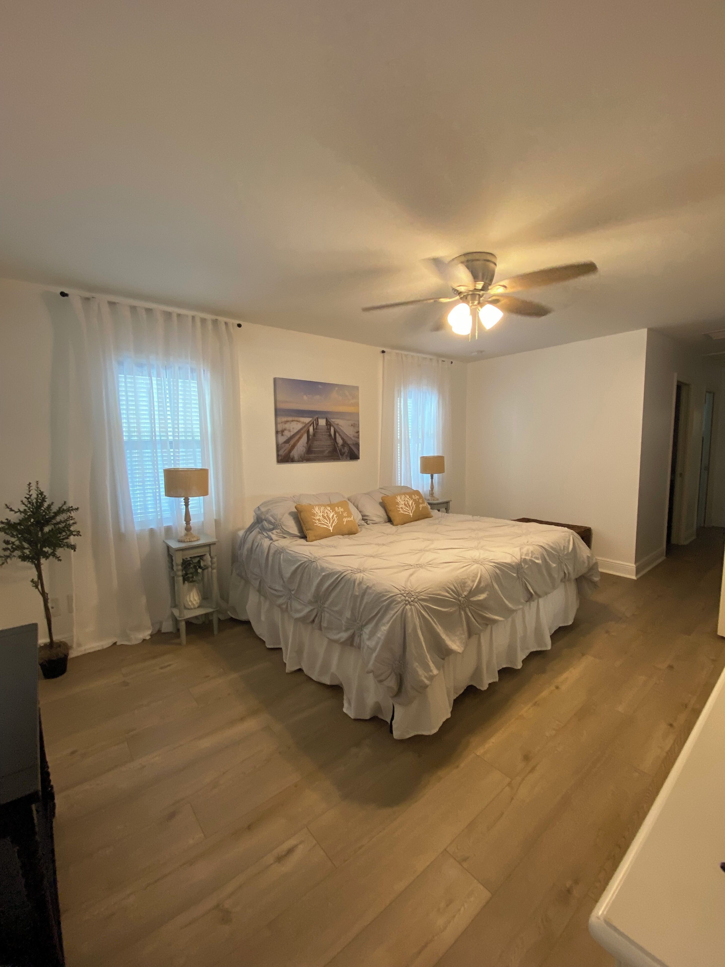 3 slaapkamers, een bureau, een strijkplank/strijkijzer, gratis wifi