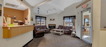 Clark Lake One-Bedroom Suite | Gull Lake Chain