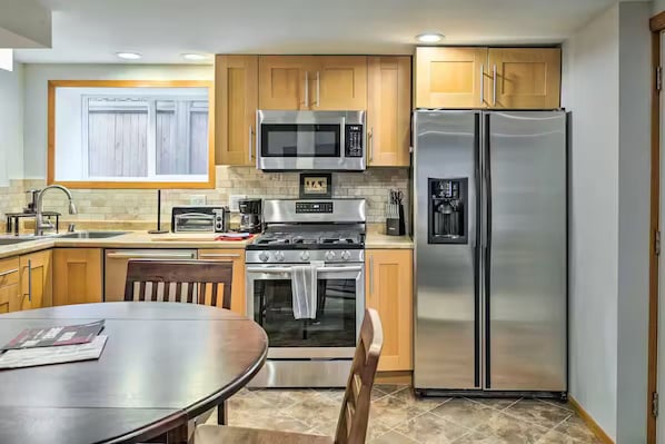 Microwave, oven, stovetop, dishwasher