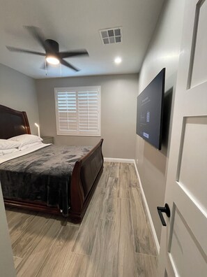 2 chambres, fer et planche à repasser, accès Internet, draps fournis