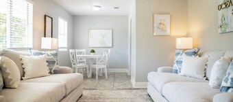 3BR includes GOLF CART! Close to the beach & downtown Ocean Springs! The Audrey