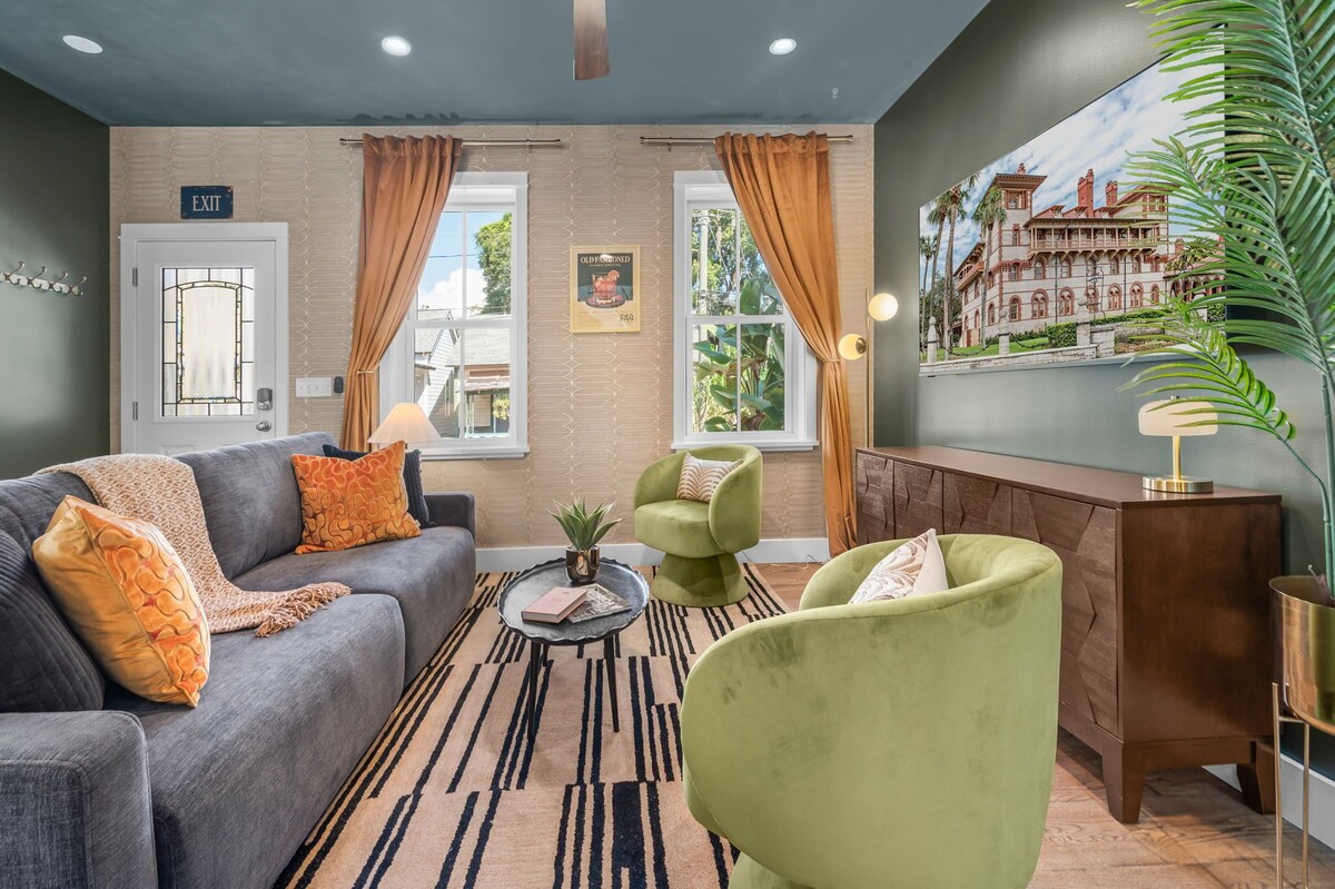 Photo 7 of Designer Spa Retreat Near Historic Downtown! Pets! Luxury Walk to Shops & Dining