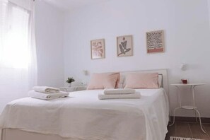 4 bedrooms, iron/ironing board, WiFi, bed sheets - Chalet en Urb.Roche, Playas, Relax y Naturaleza. (Roche)