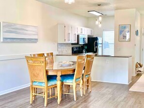 Dining - Beachside Bliss – Miramar 2BR/2.5BA Retreat (Miramar Beach)