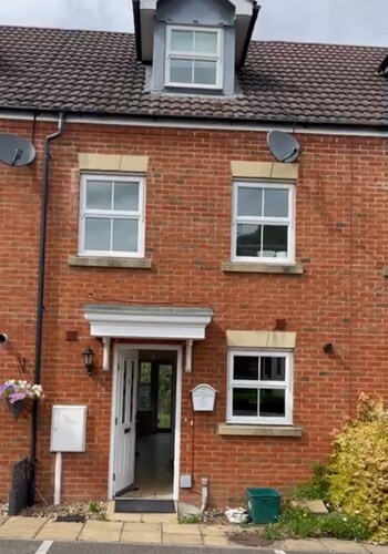 Modern 3 Bedroom House 3mins from Biggin Hill Airport, in Secure Gated Community