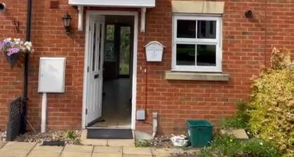 Modern 3 Bedroom House 3mins from Biggin Hill Airport, in Secure Gated Community