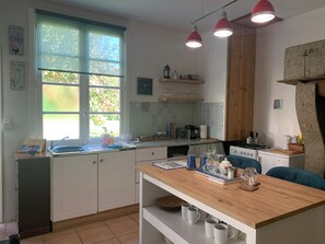 Ovn og papirhåndklær