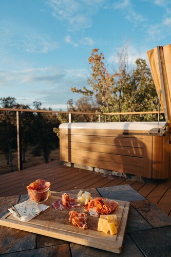 Mountain Bliss Ranch - Hot tub and River Trails