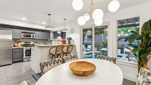 Coffee/tea maker, fridge, microwave, oven - Katy Trail Getaway | Pool |Patio | Billiards (Dallas)