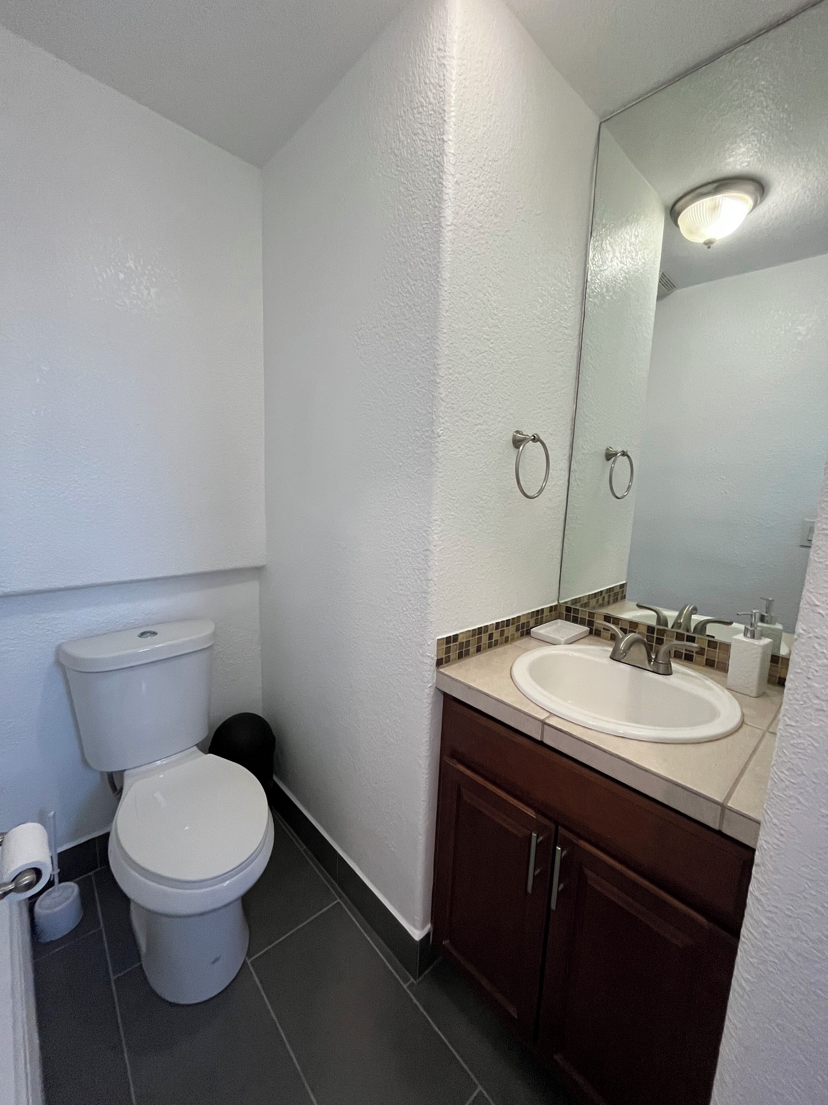 淋浴设施、吹风机、毛巾、肥皂