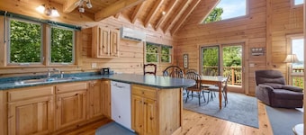 Water-View Cabin in Bar Harbor | Sleeps 10