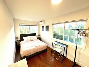 5 Schlafzimmer, Bügeleisen/Bügelbrett, Internetzugang, Bettwäsche