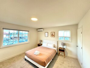 5 chambres, fer et planche à repasser, accès Internet, draps fournis