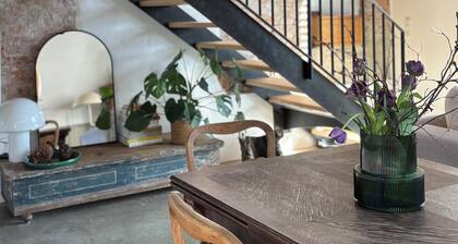 Barn conversion from 1860, tiny house with terrace, between Munich and Chiemsee!