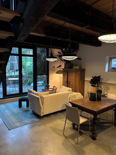 Scheunenumbau von 1860, Tinyhaus mit Terrasse, zwischen München und Chiemsee!